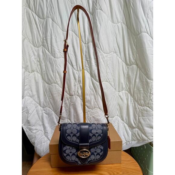 NWOT Coach Signature Denim Shay Saddle Bag Navy Leather Horse & Carriage – Small - Picture 7 of 11